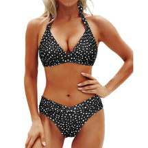 Flattering Two-Piece Bikini Set – Push-Up Halter & V-Cut Twist